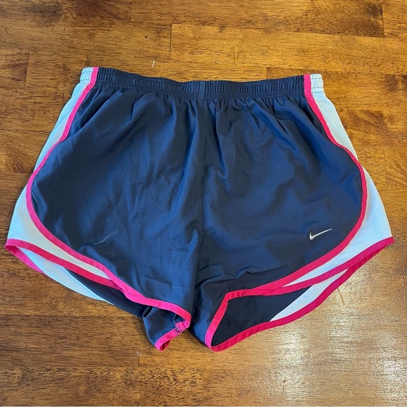 Nike Women’s Dri fit black pink white shorts size small - Picture 1 of 5